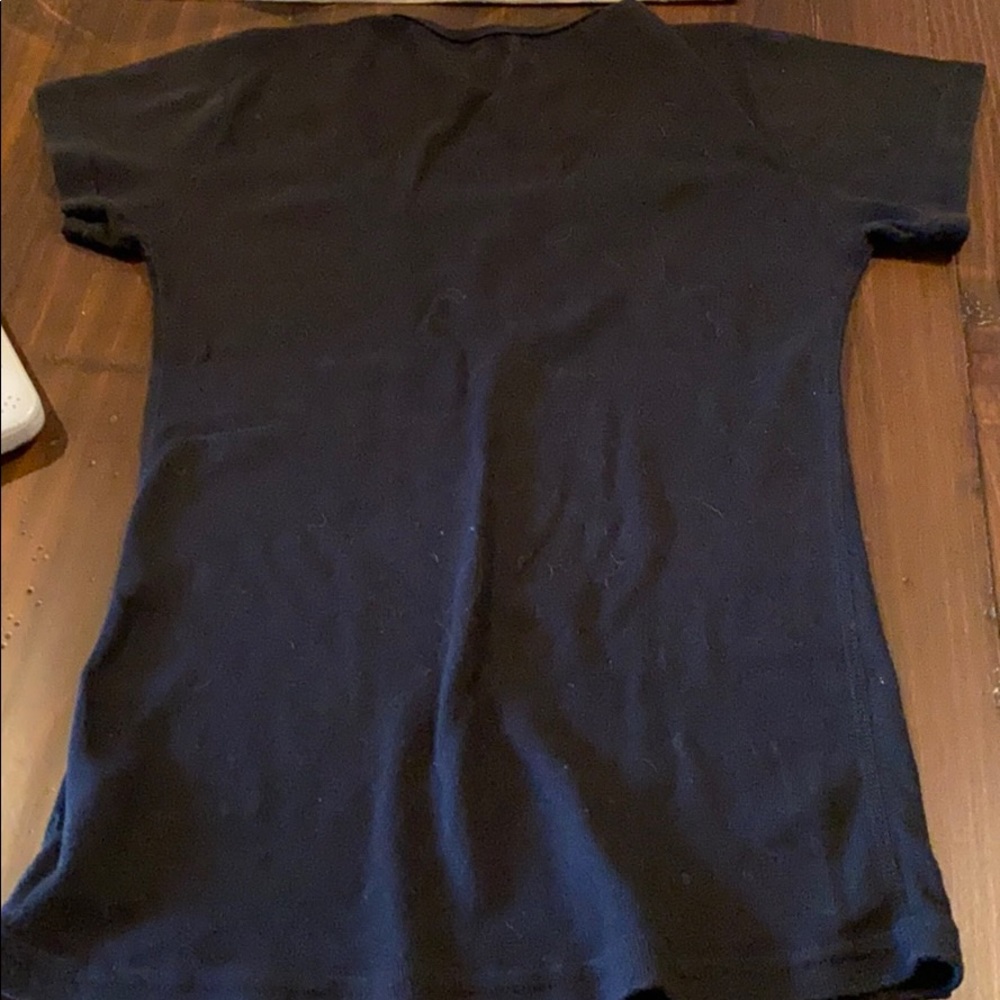 Basic black tee - Picture 3 of 3
